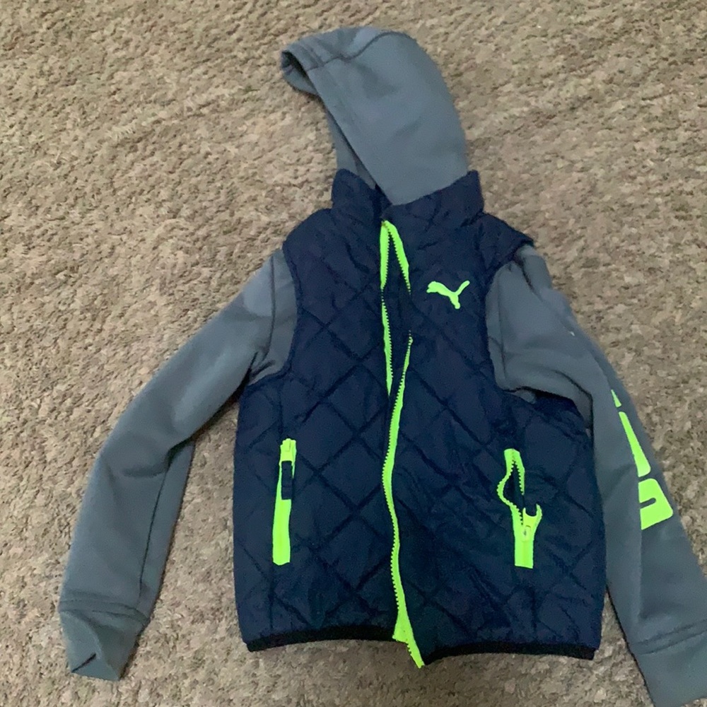 Puma jacket size 6 EUC